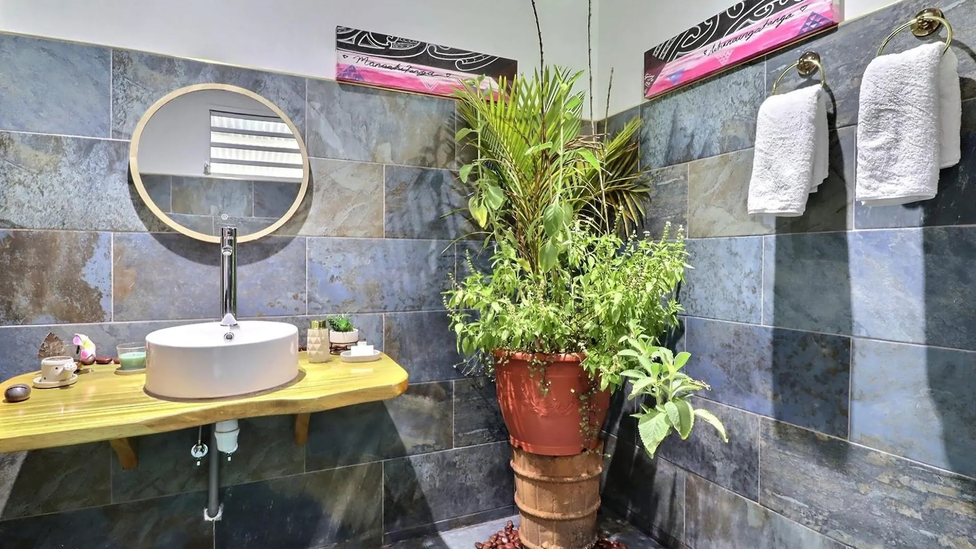 Fare Nahina - 2 Bedrooms - City Center - Swimming Pool Papeete  Holiday home Papeete (Tahiti)