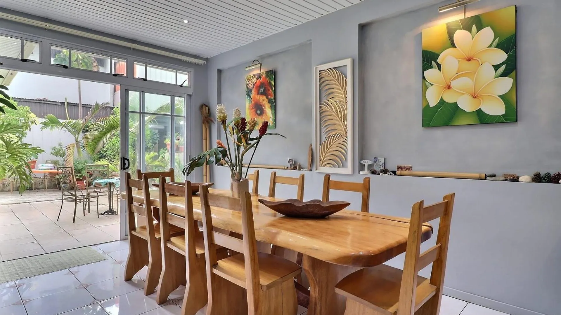 Holiday home Fare Nahina - 2 Bedrooms - City Center - Swimming Pool Papeete